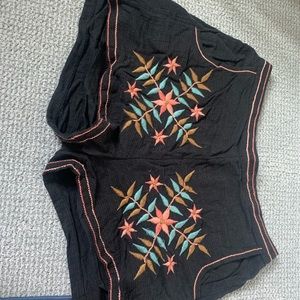 super cute boho summer shorts!!